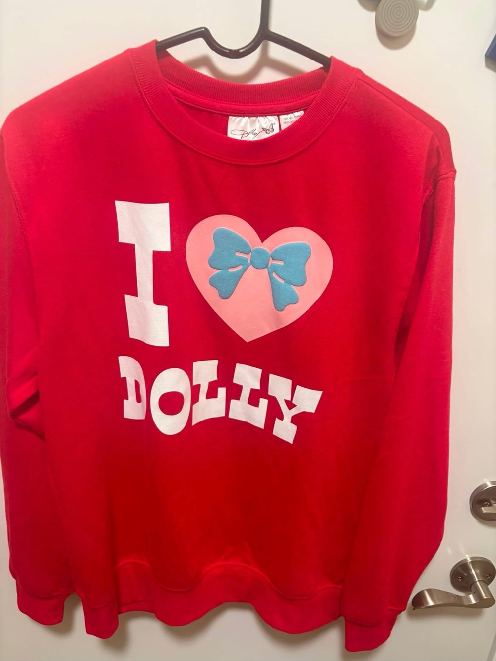 I love Dolly crewneck